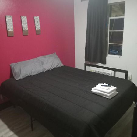 Spruce Pine Inn Екстер'єр фото