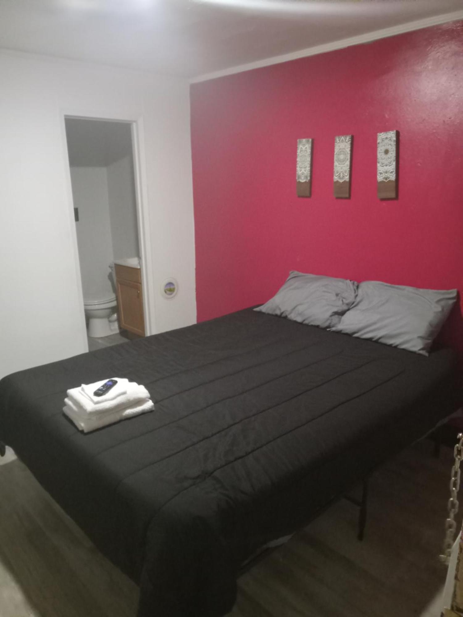 Spruce Pine Inn Екстер'єр фото