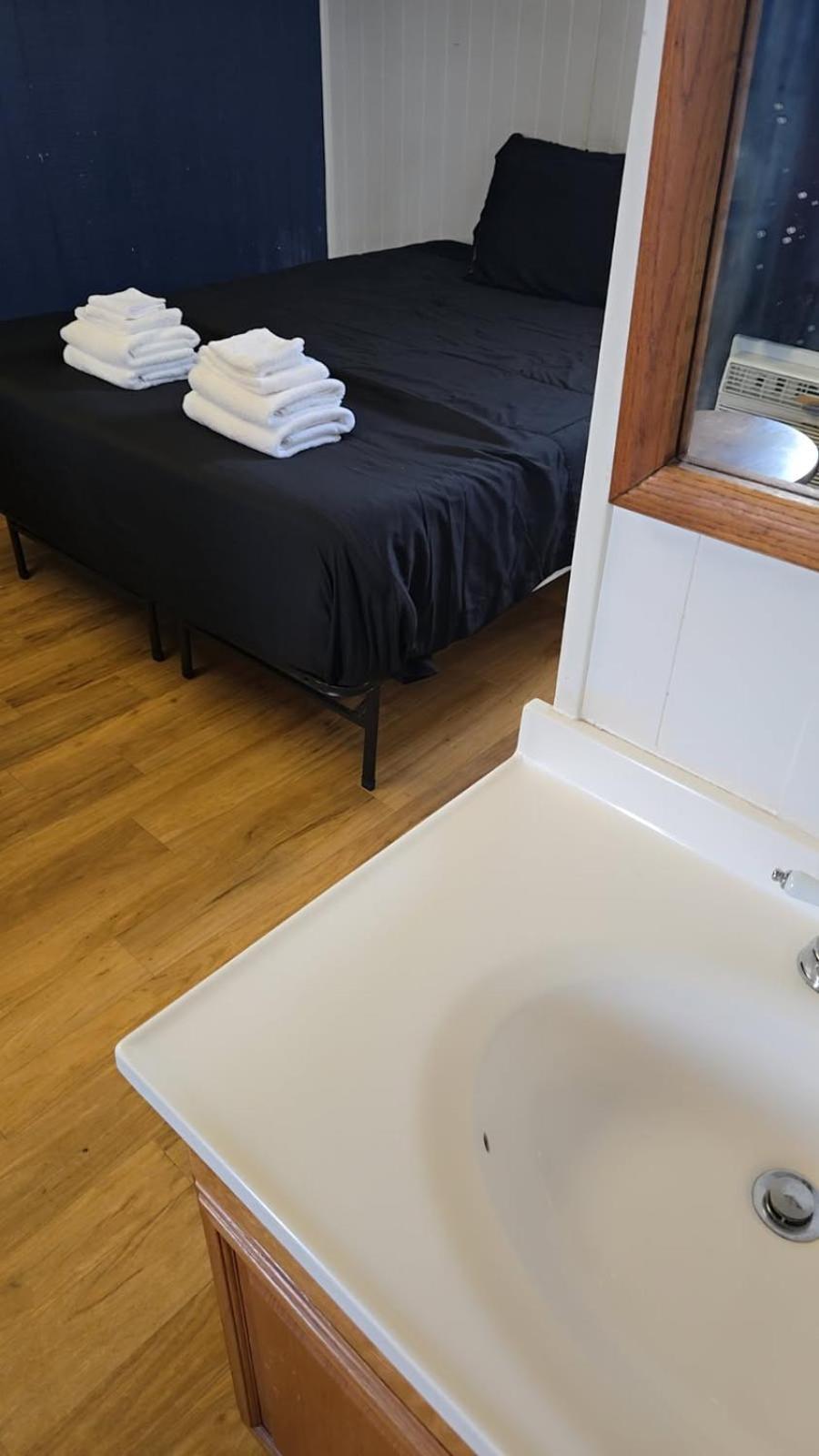 Spruce Pine Inn Екстер'єр фото