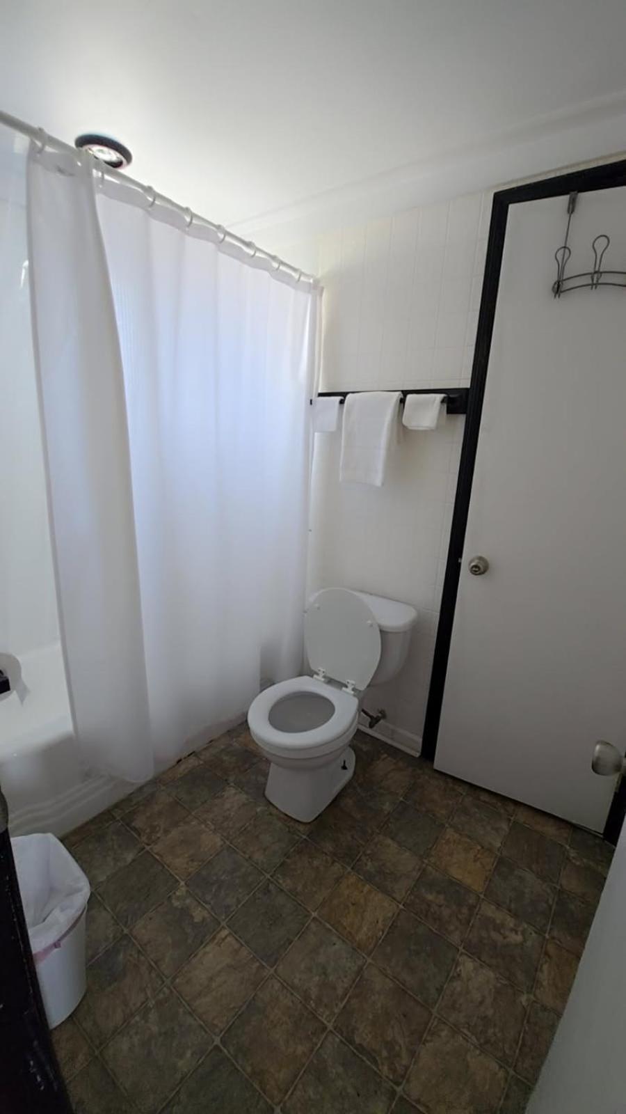Spruce Pine Inn Екстер'єр фото